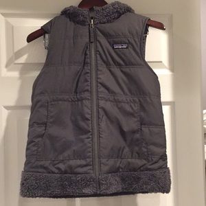 Awesome Patagonia reversible hooded vest.